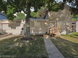 539 Tabor St, Adrian, MI 49221