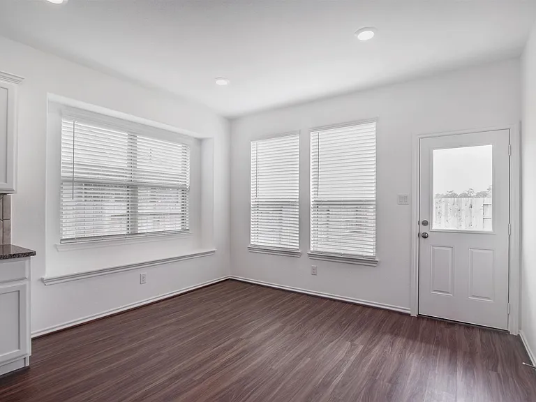 23741 Woodgreen Terrace Dr — Photo 12