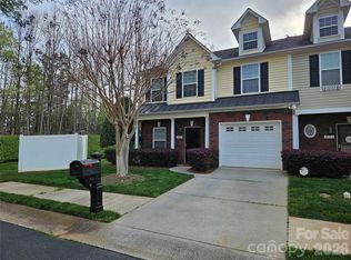 2026 Talbot Ln, Hickory, NC 28602