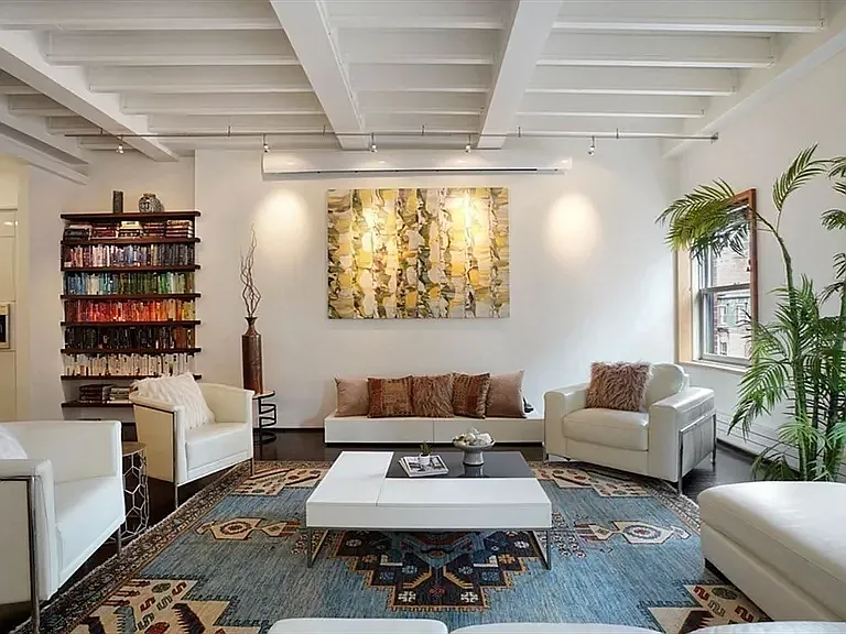 2 bed, 2.5 bath, $4,000 — Photo 2