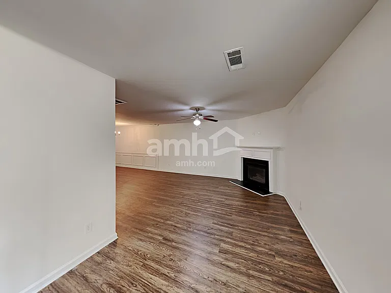 105 Hidden Creek Dr — Photo 5