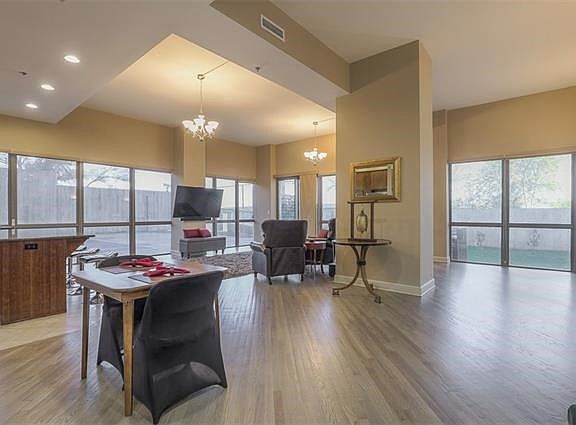 2nd image of 600 E Admiral Blvd #108
