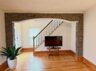 11 Meadow St, Westfield, MA 01085