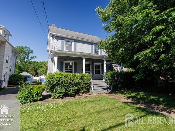 2nd image of 606 N Washington Ave