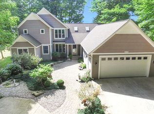 5149 Rosabelle Beach Ave, Holland, MI 49424
