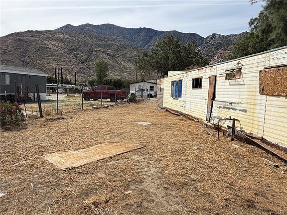 3rd image of 52160 Date Ave
