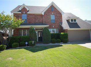 6401 Greenbriar Ln, Fort Worth, TX 76132