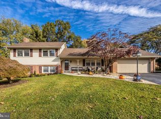 102 Greenwood Dr, Hagerstown, MD 21740