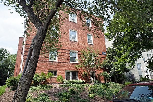 1st image of 1620 C St SE #6umycfnue