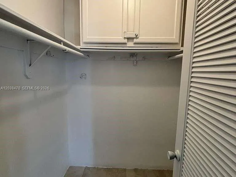 541 Blue Heron Dr #215 — Photo 8