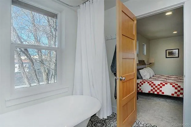 606 I St — Photo 19