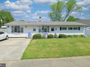 73 Basswood Rd, Levittown, PA 19057