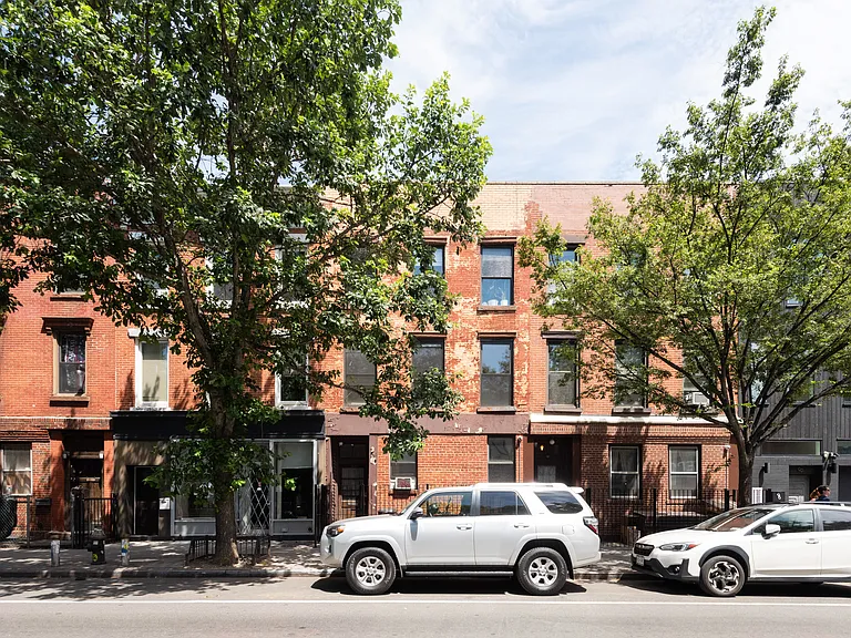 100 Franklin St #1 — Photo 12