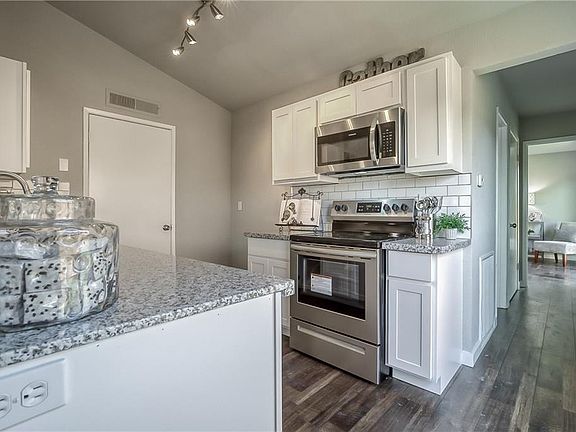 5th image of 6021 Dooley Dr