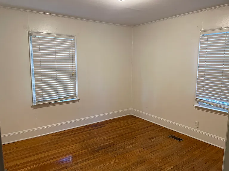 416 E South Main St — Photo 8