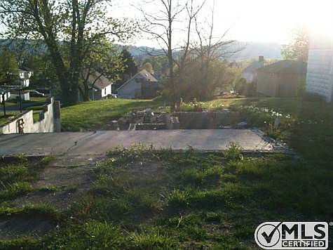 1st image of 107 Sycamore Ave