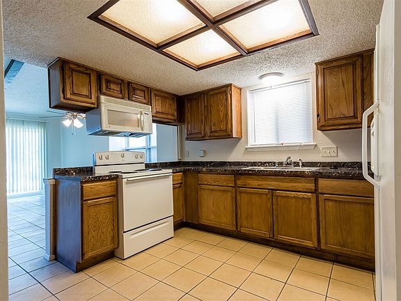 3rd image of 7222 San Pablo Dr