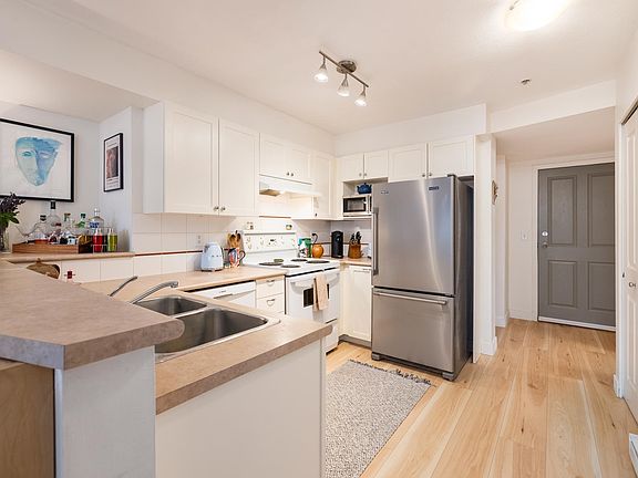 3rd image of 5355 Boundary Rd #207