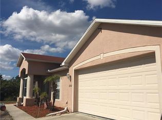 2802 33rd St SW, Lehigh Acres, FL 33976