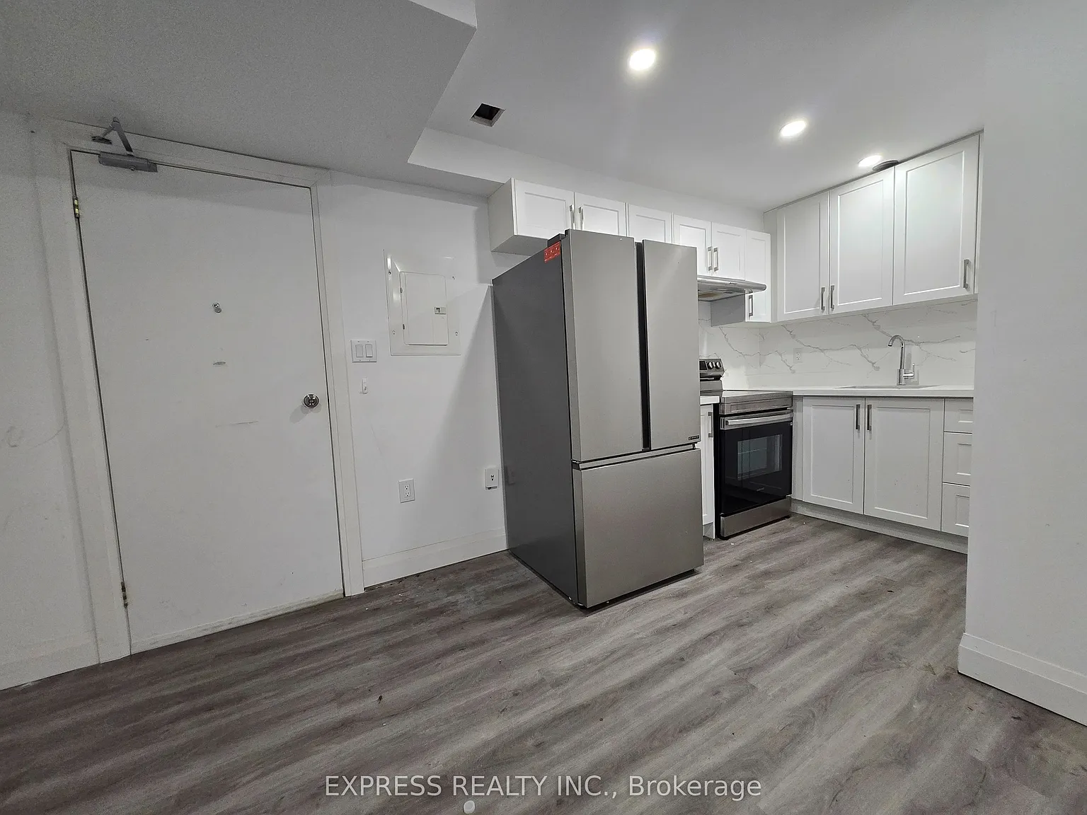 2 bed, $1,690 — Photo 3