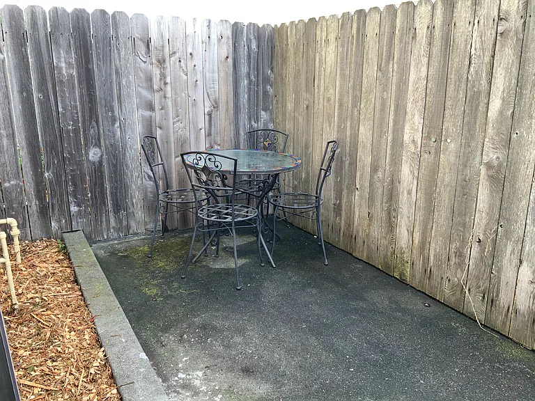 1223 Cousins St #A — Photo 16
