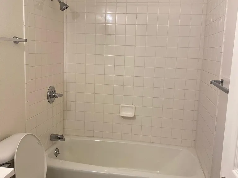 700 E Myrtle St #708 — Photo 13