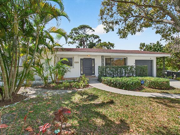 4th image of 2101 Collier Avenue