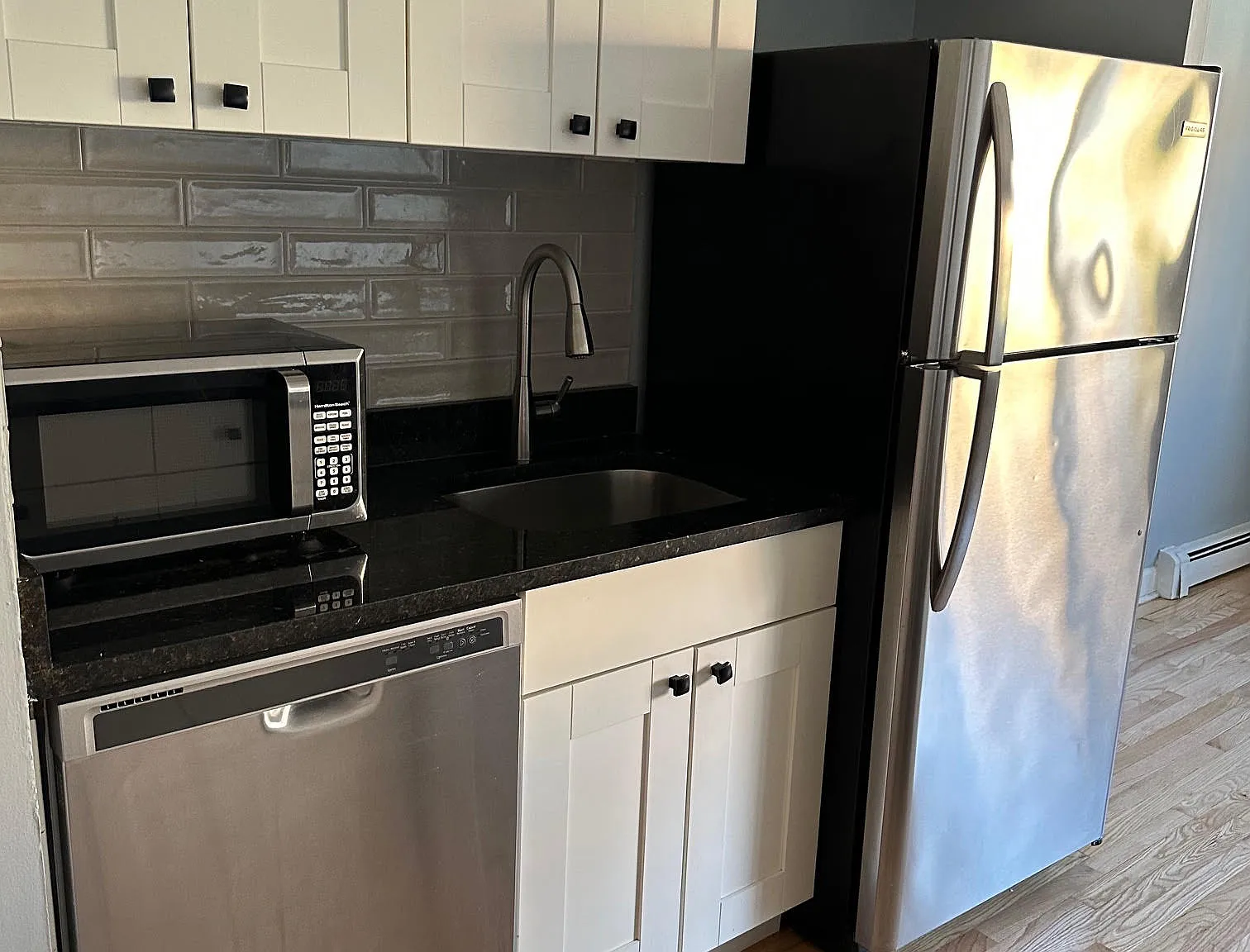 1 bed, 800 sqft, $1,950 — Photo 4