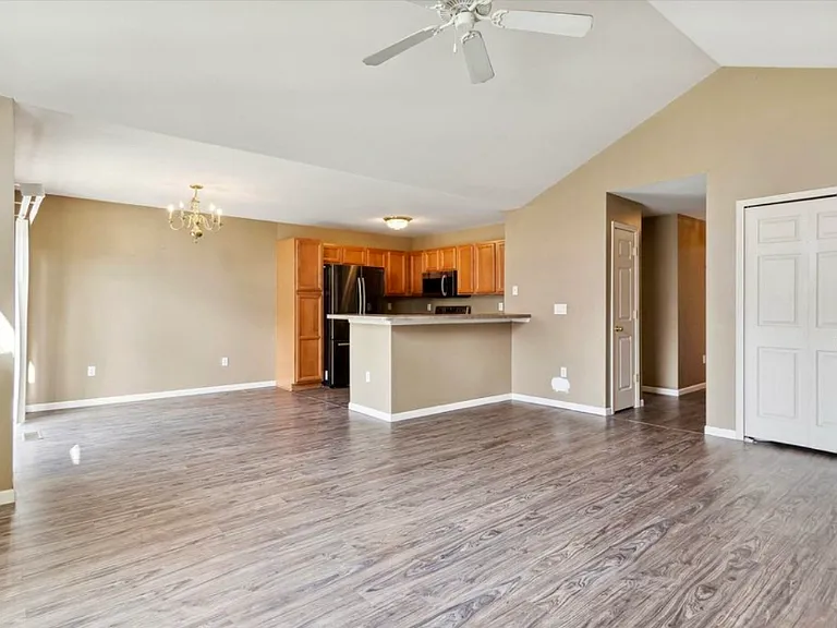 8201 Chesapeake Cir #8201 — Photo 4