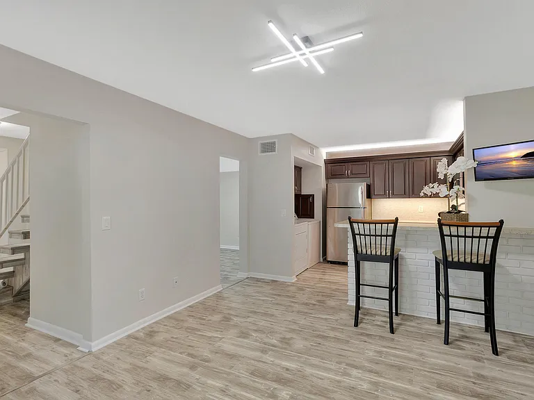 3530 E Gardens East Dr #B — Photo 21