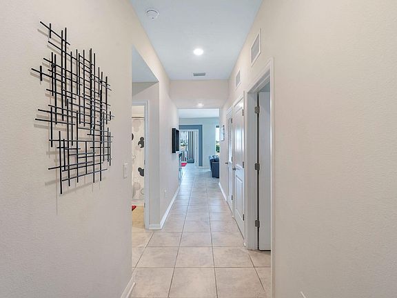 5th image of 3111 Paradox Cir