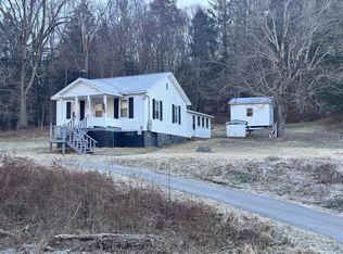 5587 Midland Trl W, Charmco, WV 25958