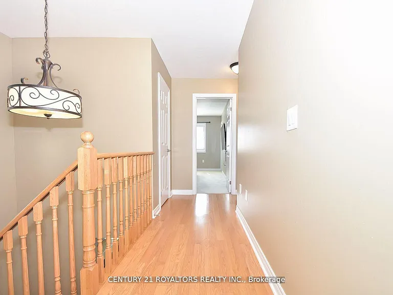 386 Thompson St — Photo 17