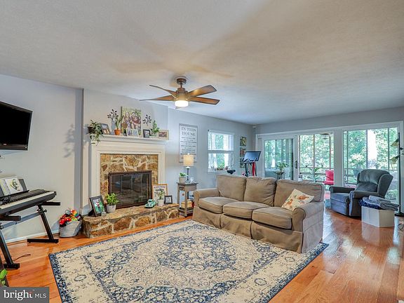 2nd image of 114 Greenwood Ct #60