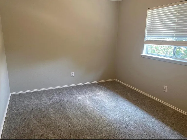 2909 Gatineau Ct — Photo 40