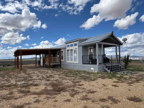 180 Straight Arrow Rd, El Prado, NM 87529