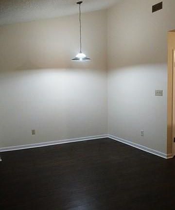 4th image of 125 Marlene Dr