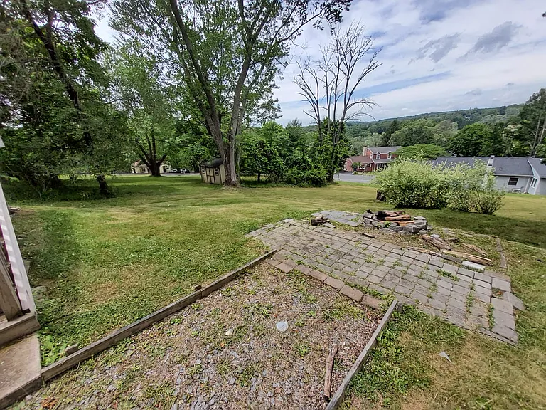 469 Hillside Rd — Photo 15