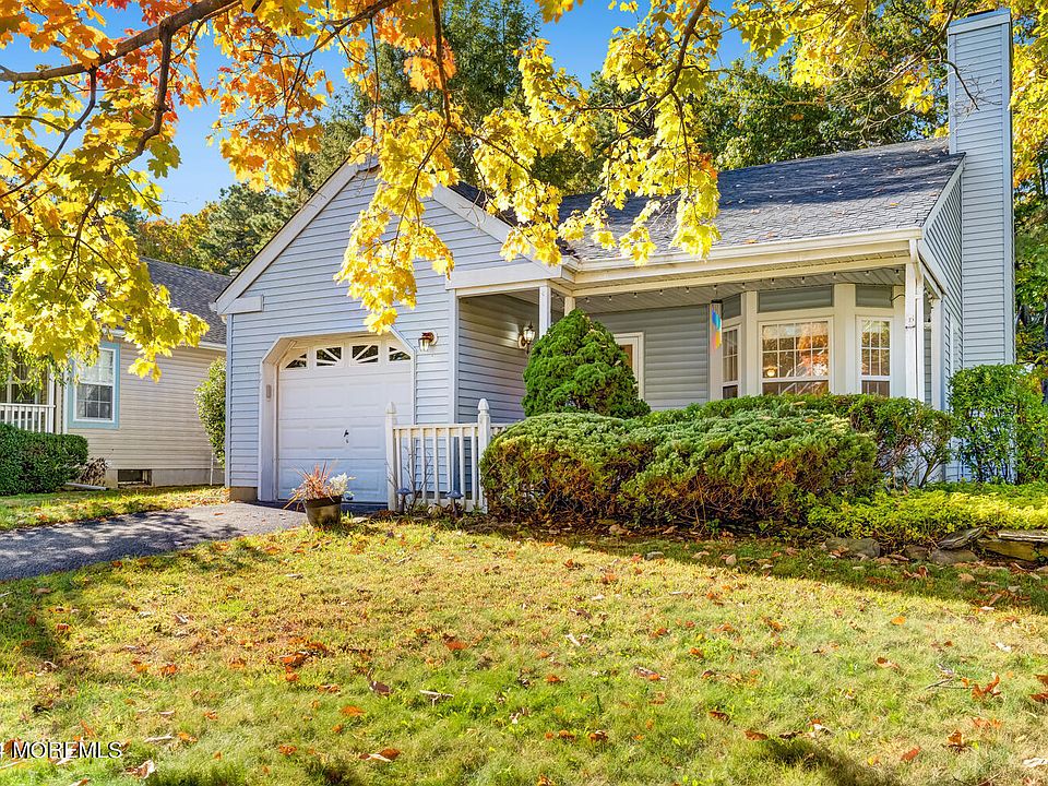 1st image of 2309 Mount Hood Lane