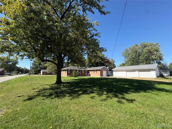 902 Prairie St, Monroe City, MO 63456