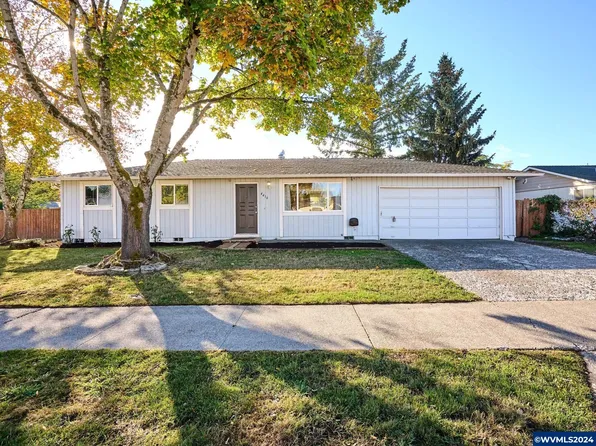 4416 Roselawn Dr NE, Salem, OR 97305