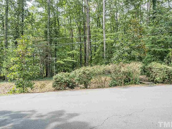 2nd image of 3900 Somerset Dr