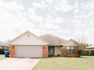 1645 Duke St, Conway, AR 72032