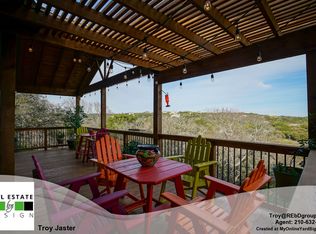 302 Forever Rdg, Helotes, TX 78023