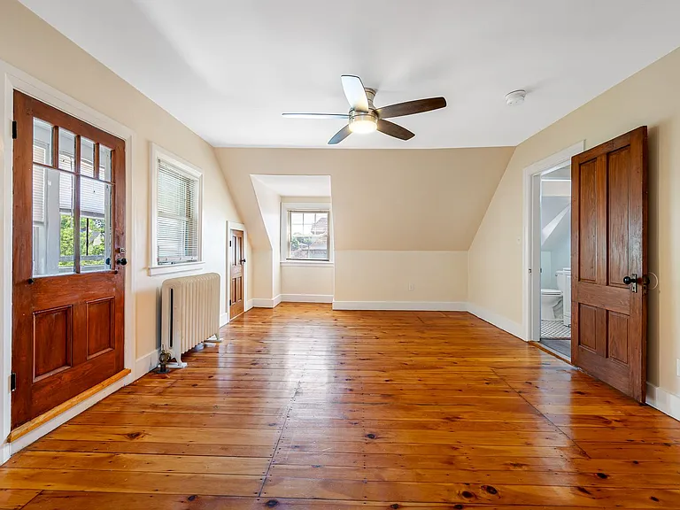 61 Cedar St — Photo 49