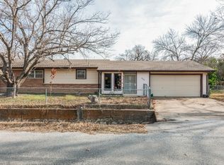 420 N Avenue A, Springtown, TX 76082