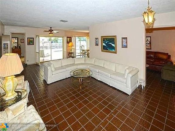 4th image of 2821 NE 56th Ct