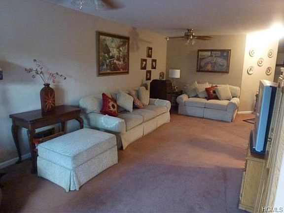 3rd image of 43 Crystal Hill Dr