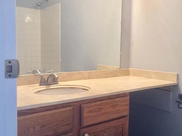 1401 N Glen Cir #C — Photo 10