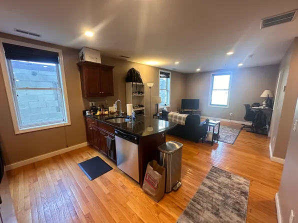 100 Fellsway West 204, Somerville, MA